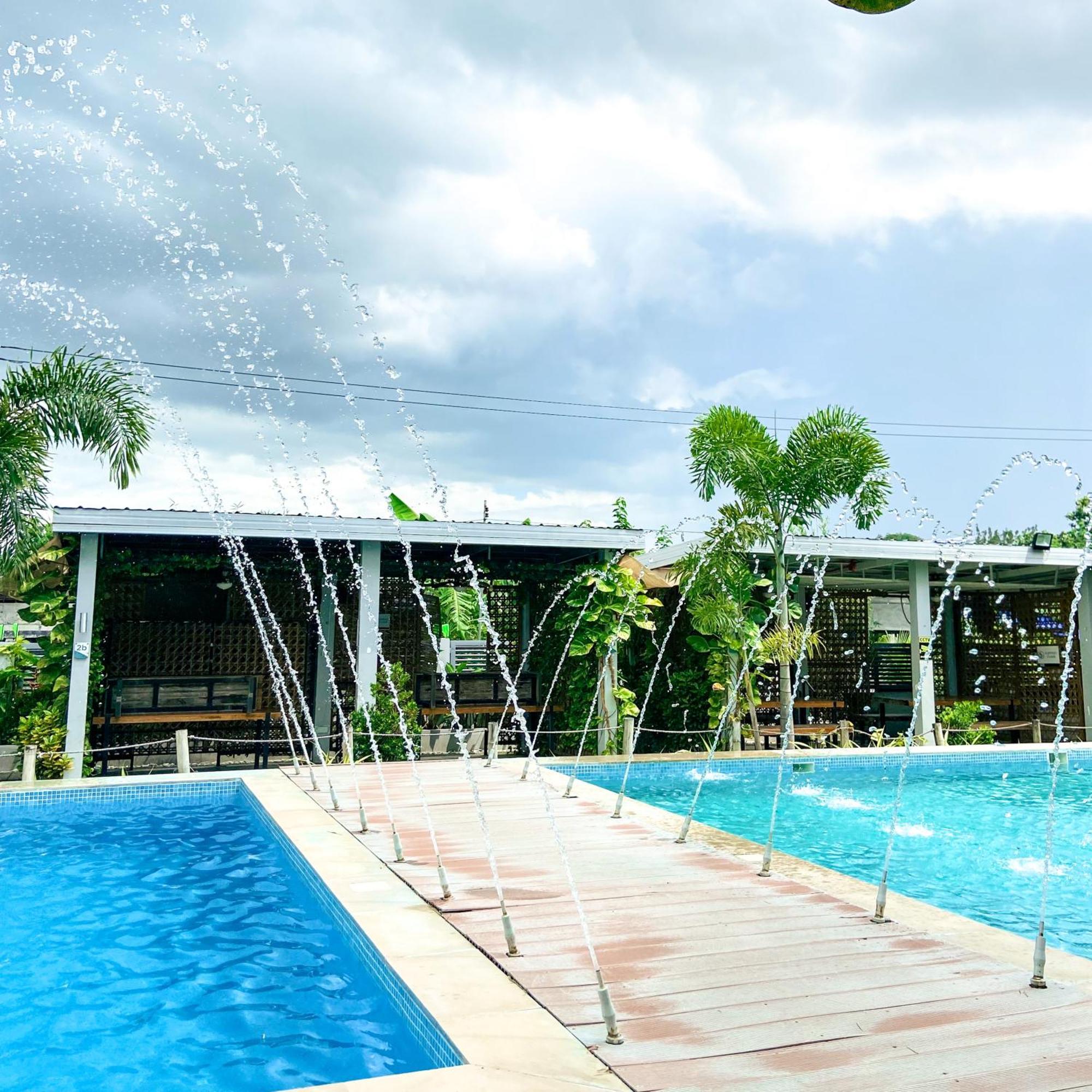 Urban Oasis Resort, Tarlac 外观 照片